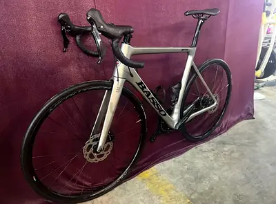 Road bike full carbon Italy made