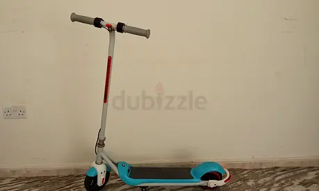 Kids electric scooter / hoverboard-style ride-on