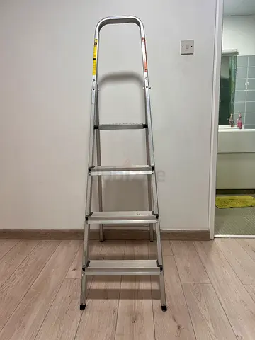 Aluminum Folding Step Ladder - 4 Step, Lightweight