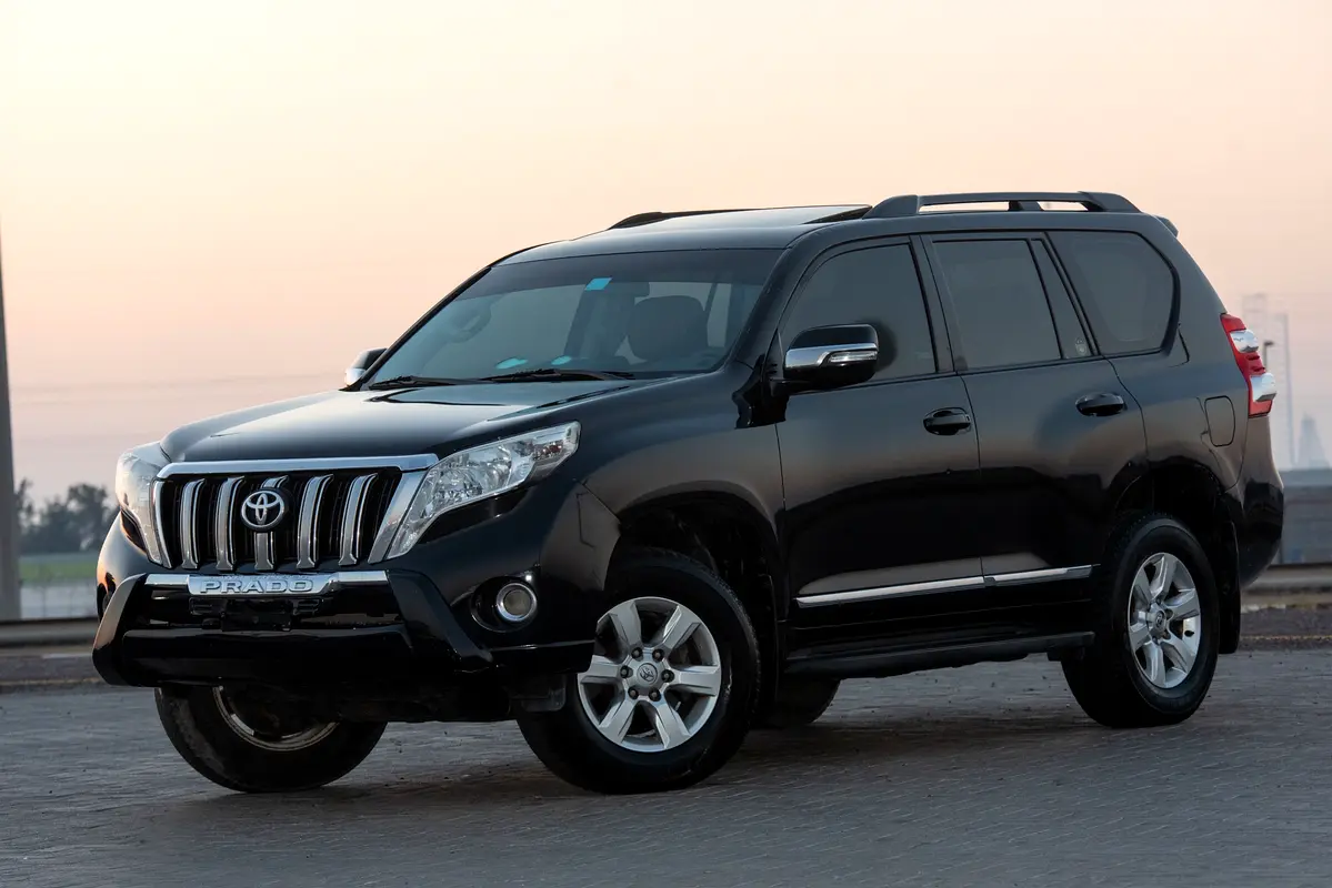 Toyota Prado 2015 — photo 1 of 19