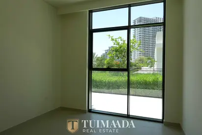 Exclusive Corner Residence with Park-View Terrace