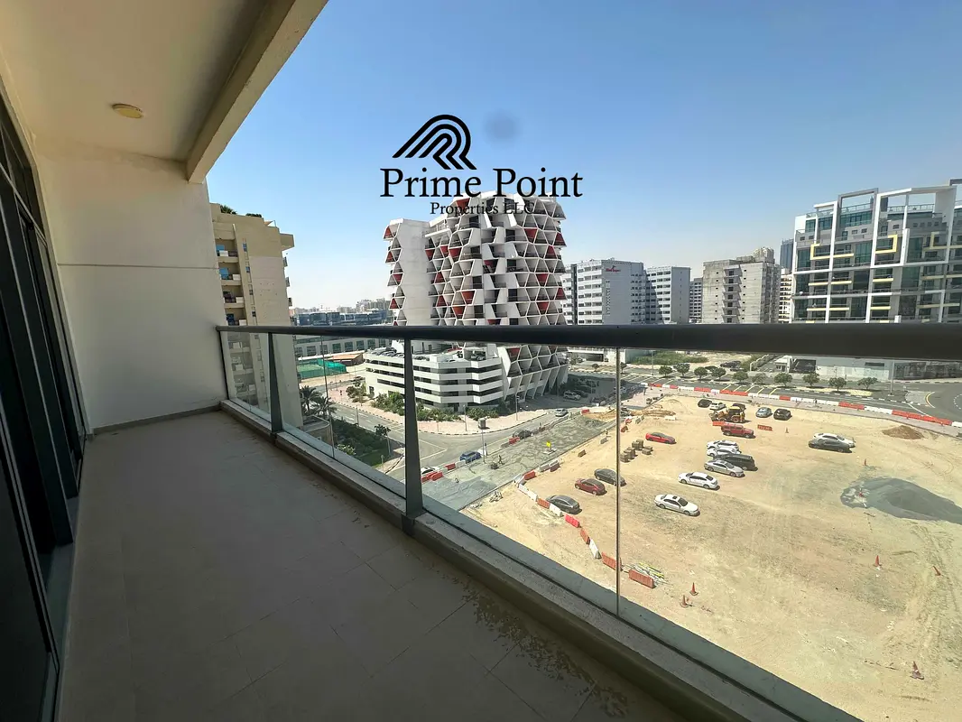 Spacious 1 BR | Prime Location | Family Building