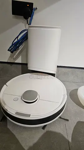 Ecovacs Deebot Robot Vacuum with Charging Bin - White