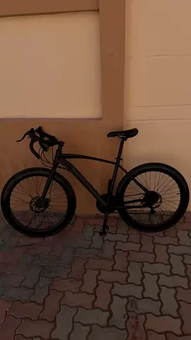 Black hybrid/commuter bike in good condition