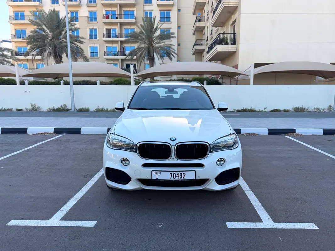 BMW X5 2018 — photo 1 of 16