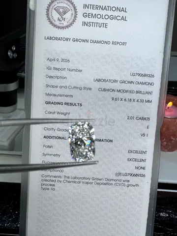 Pair of 2.01 ct Cushion Cut Loose Diamonds (IGI Reported) - E  VS1
