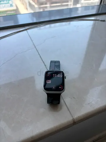 Apple Watch Series 9 44 mm alumunium case(Used) with Black Sport Band - Good Condition