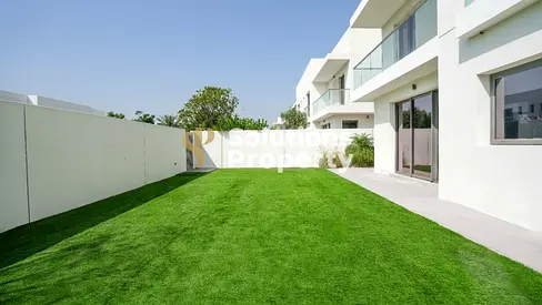 Luxurious 4BR Villa | Single Row | Private Garden | Ready