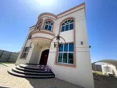 Neat &amp; Clean 5Br Villa | Private Yard | Shaded Parking