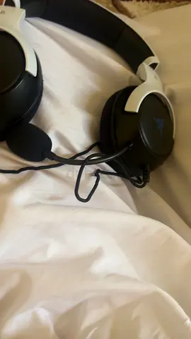 Razer Gaming Headset with Detachable Mic - Good Condition