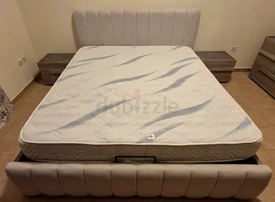 King bed set with storage, mattress, nightstand tables and 6-Drawer Dresser with Mirror.