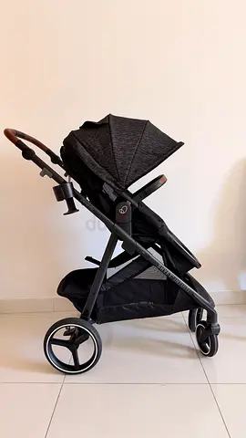 Evenflo Shyft Intuiti 2 in 1 Convertible Bassinet  Stroller ( light usage, 11 months)