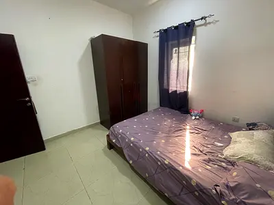 Used three door Wardrobe in Good Condition - Sharjah