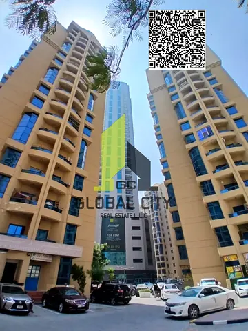 شقة فاخرة ! ثلاث غرف نوم ! مساحتها ٢٣٦٦ قدم مربع! للبيع ! ​​أبراج الخور! وسط المدينة ! عجمان.