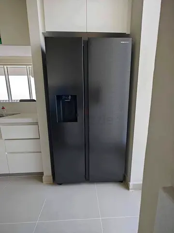Samsung Fridge Freezer side by side with ice maker