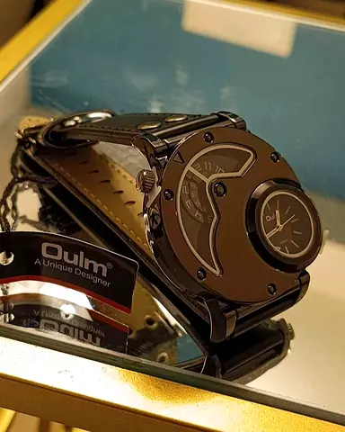 Oulm dual-display mens wristwatch - black unique design with black leather strap