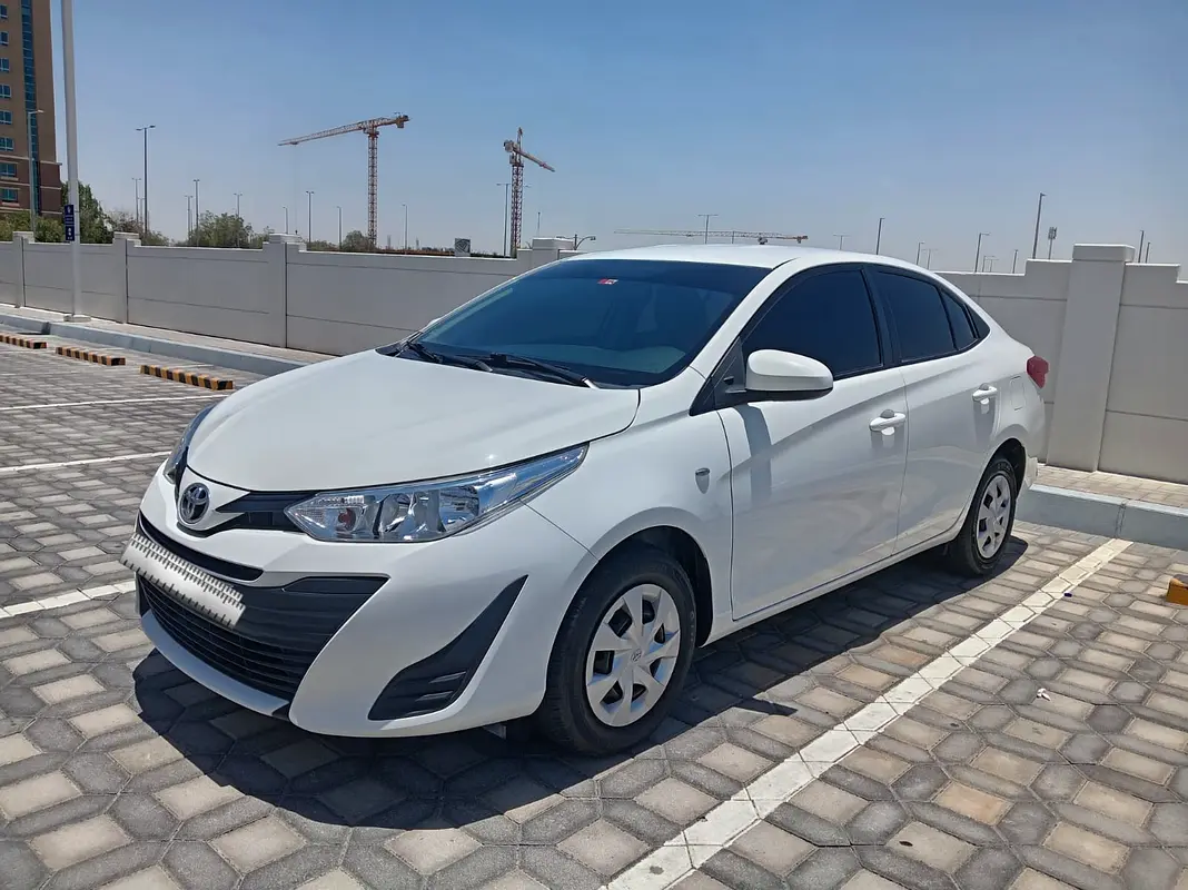 Toyota Yaris 2019 — photo 1 of 15