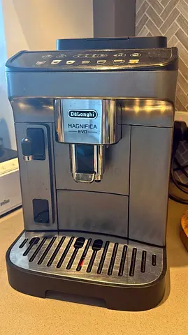 DeLonghi Magnifica Evo Automatic Espresso Coffee Machine - Good Condition