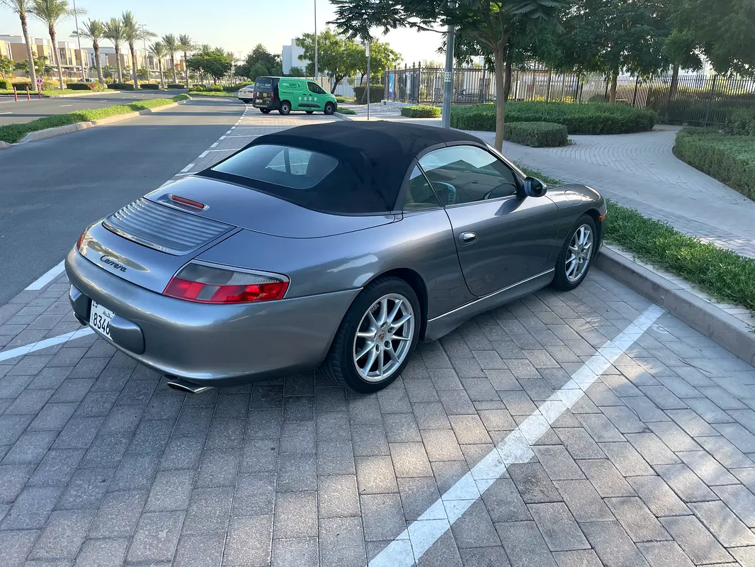 Porsche 911 2002 — photo 1 of 11