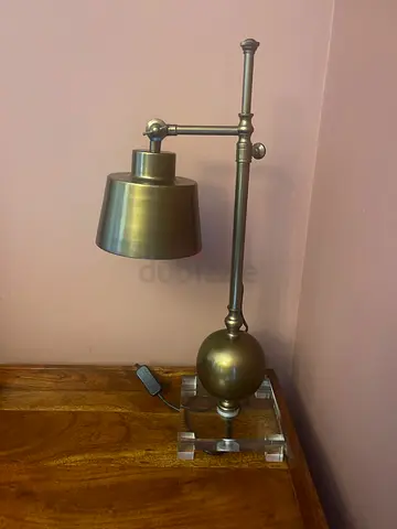 Brass-finish Adjustable Table Lamp - Modern Design