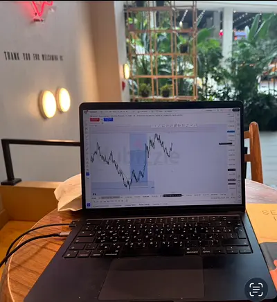 MacBook Air M2 — Good Condition