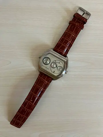 Mens silver multi-dial wristwatch