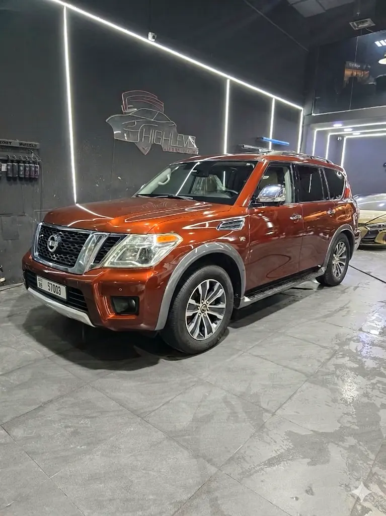 Nissan Armada 2018 — photo 1 of 6