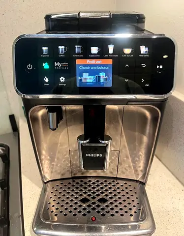 Philips Super-Automatic Espresso Coffee Machine – Good Working Condition