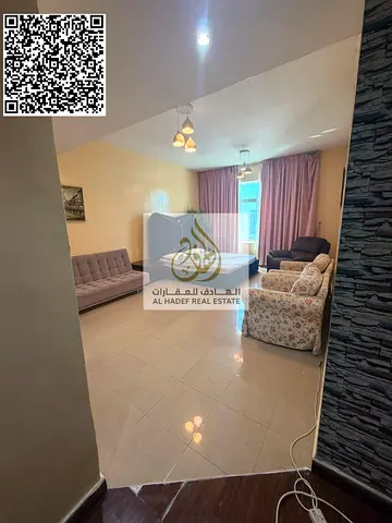 استوديو مفروش  أبراج الهورايزون  طابق علوي بإطلالة بانورامية رائعة  مميزات الاستوديو:  مفروش بالكامل  جاهز للتسليم الفوري  الإيجار السنوي: 25,000