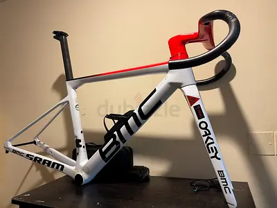 BMC SLR01 size 47 Lightweight Carbon Road Bike Frame (Red - White) with ics aero handlebar 100mm