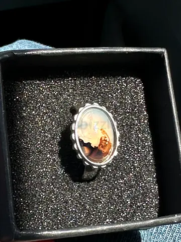 Sterling cameo-style women’s ring with vintage portrait