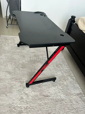 Gaming desk