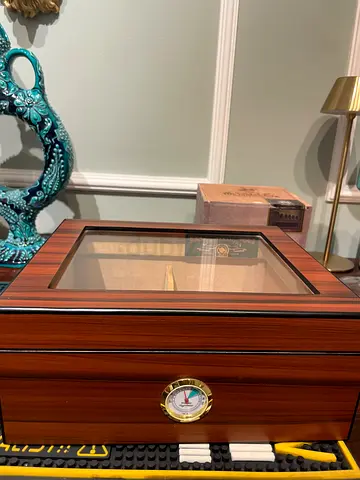 Tabletop humidor