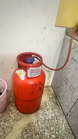 Used LPG Gas Cylinder (15kg) with Regulator