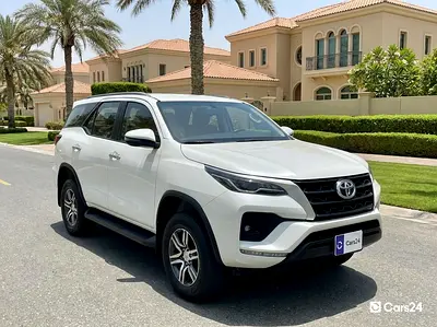 AED 1,368/m | 0 DP | Free 3 Months Warranty | Service History | 30 Day Return | TOYOTA FORTUNER 2023