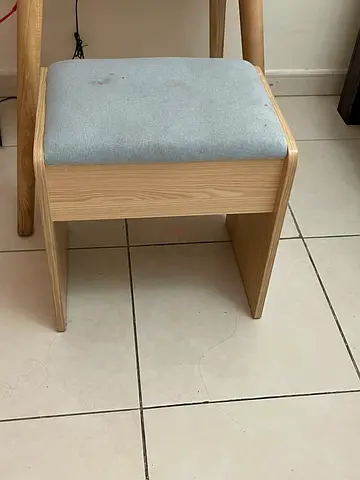 Makeup table