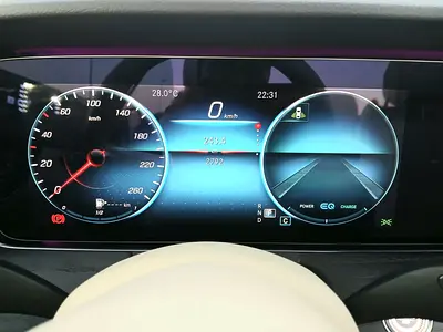 صورة 14 لـ 2021 Mercedes-BENZ E-CLASS