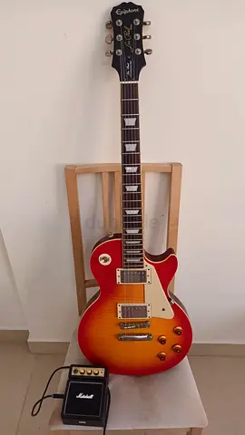 Les Paul Standard Electric Guitar