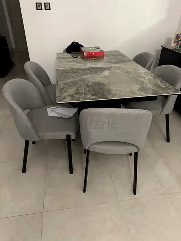 Dinning Table with 6 chairs for sale