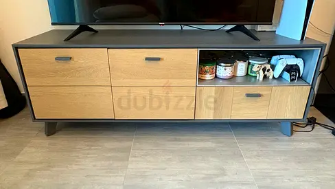 Modern low-profile TV cabinet / entertainment unit - oak finish