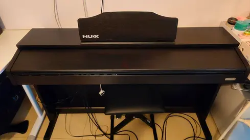 NUX Digital Piano with Bench - Full Size 88 Keys