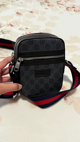 Gucci GG Supreme Messenger Bag
