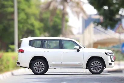 2026 Toyota LAND CRUISER photo 2