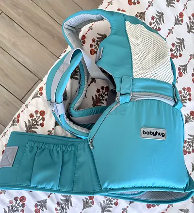 BabyHug Ergonomic Baby Carrier , excellent condition!