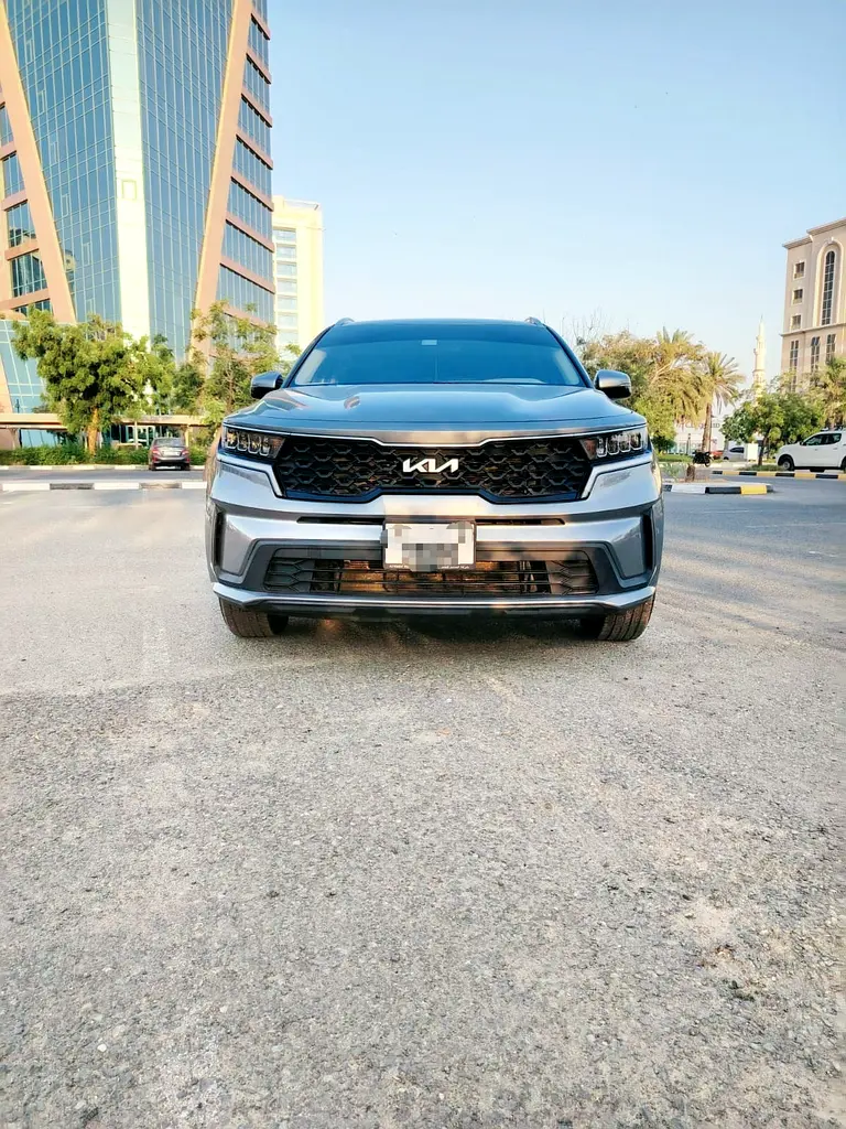 Kia Sorento 2023 — photo 1 of 20