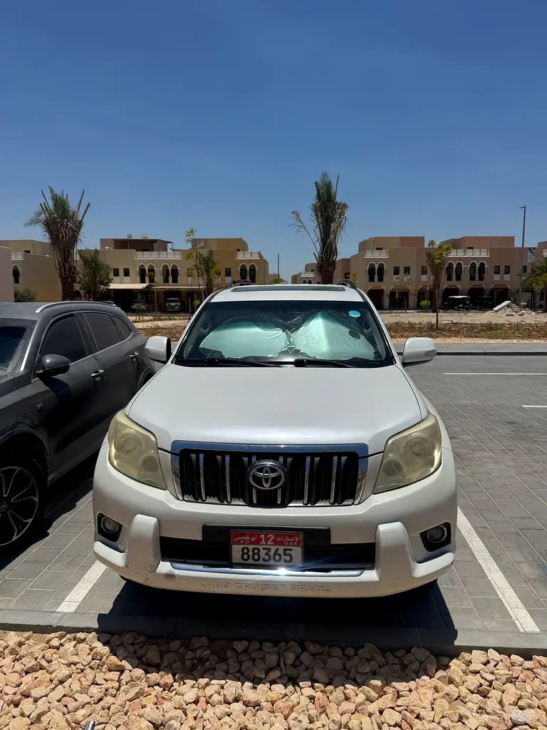 Toyota Prado 2012 — photo 1 of 20