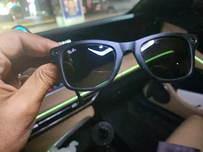 Ray-Ban Wayfarer Sunglasses - Black Frame, Good Condition