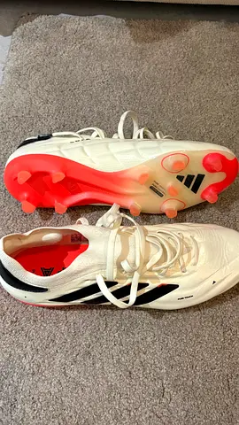 الصفا 2 ( Original Adidas shoes)