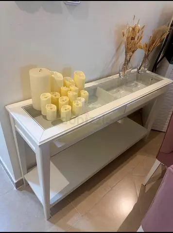 Console (Excellent Condition)