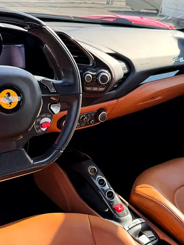 2016 Ferrari 488 — фото 9